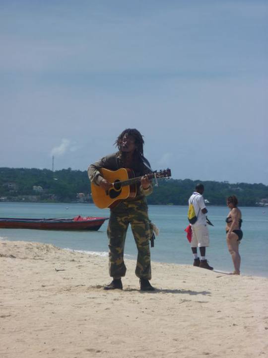 Strandmusiker Hotel Grand Pineapple Beach Negril