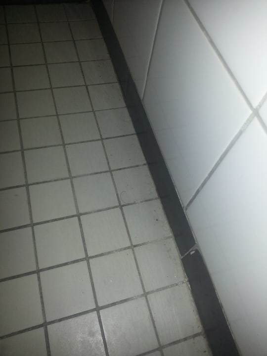 Das Bad bei Ankunft! es blieb auch so! Parkhotel Osnabrück