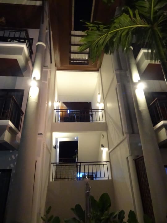 Außenansicht Hotel Navatara Phuket Resort