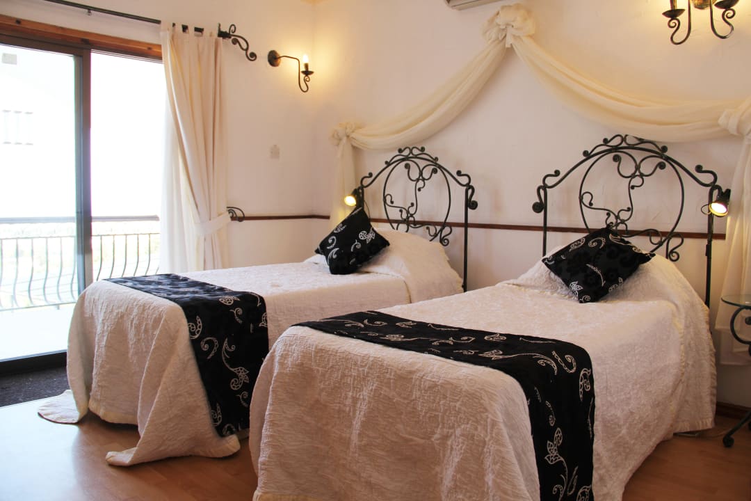 Room Hotel The Hideaway Club