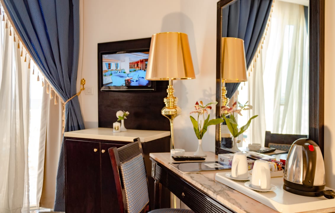 Zimmer White Valley Palace