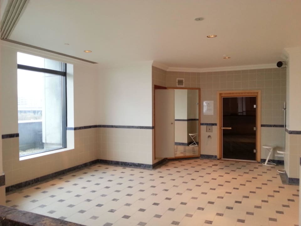 Sauna mit Vorbereich Hilton Paris Charles de Gaulle Airport