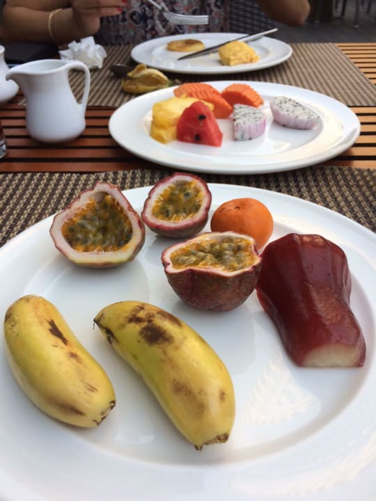 Immer frische exotische Früchte... JC Kevin Sathorn Bangkok Hotel