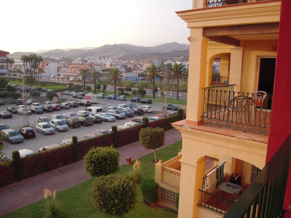 Blick vom Balkon nach rechts Iberostar Waves Málaga Playa