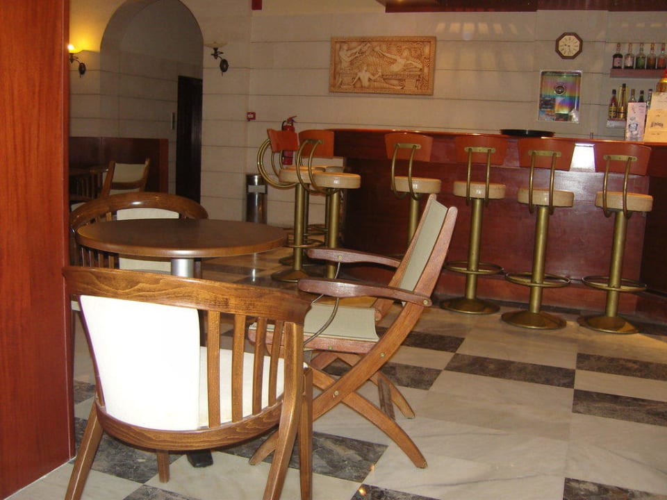 Bar Vantaris Luxury Beach Resort