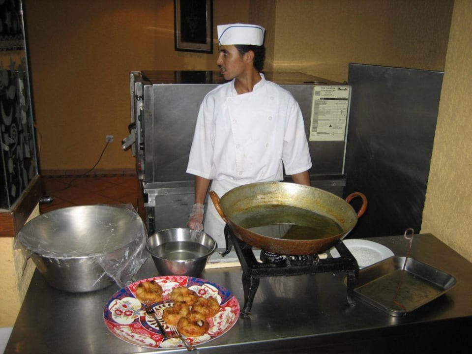 Mittag und Abendessen Nachtisch und Hauptgang  Best Western Odyssee Park Hotel