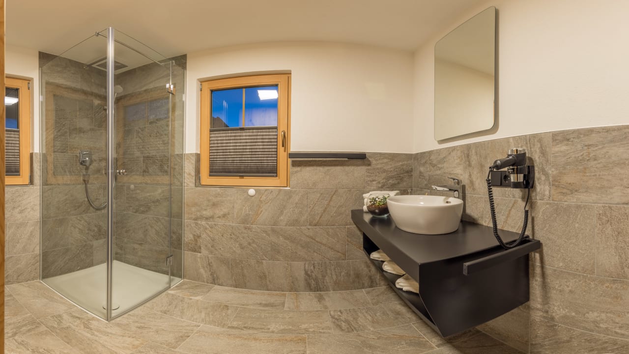 Zimmer Luxus Chalet Fasserhäusl im Zillertal - Sauna ,Hot Tub, Kamin & Alpenblick für bis zu 10 Personen