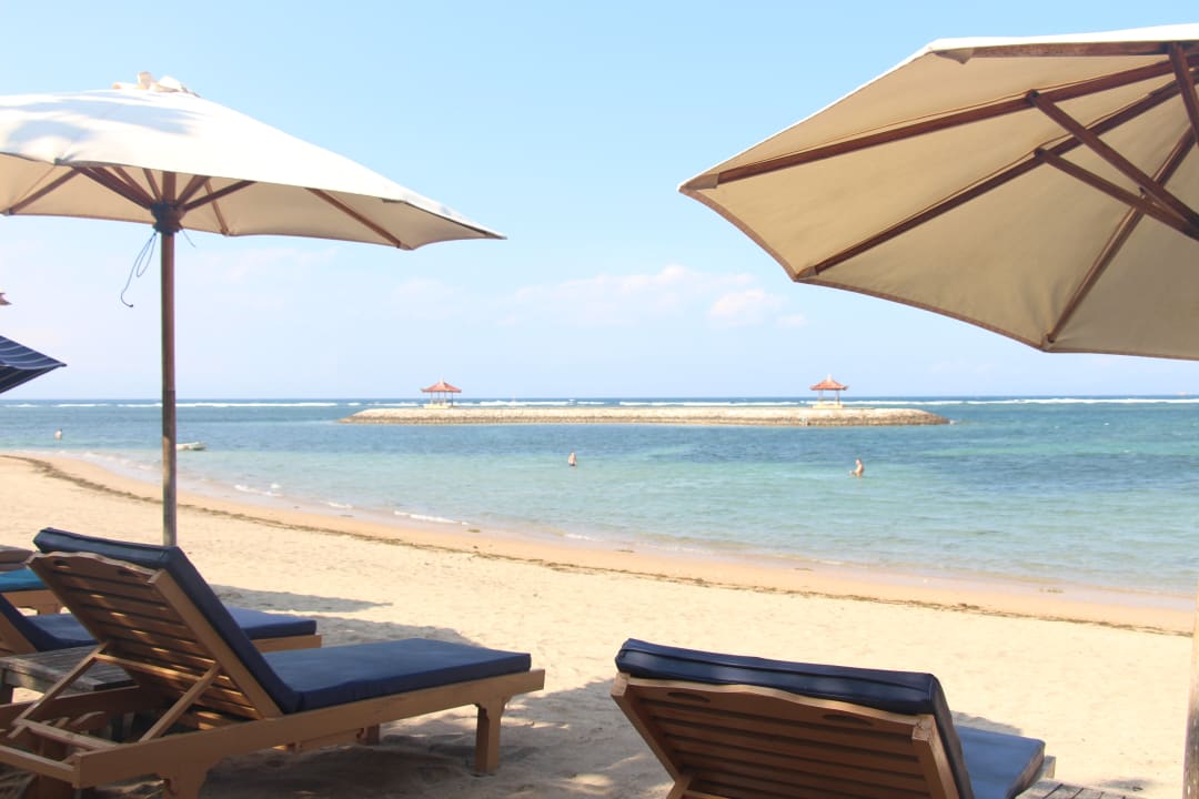 Strand Hotel Parigata Resort & Spa