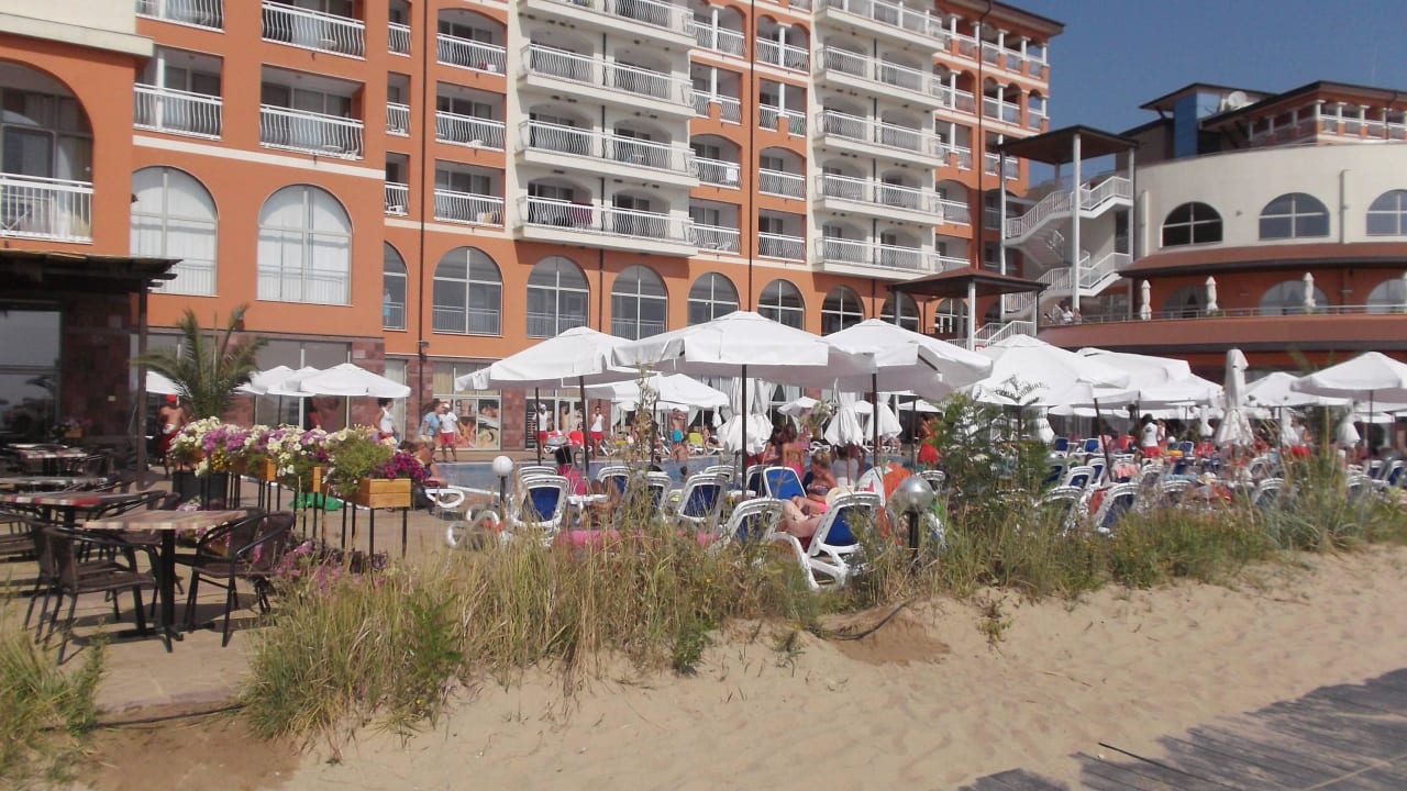 Vom Strand zum Pool Sol Luna Bay