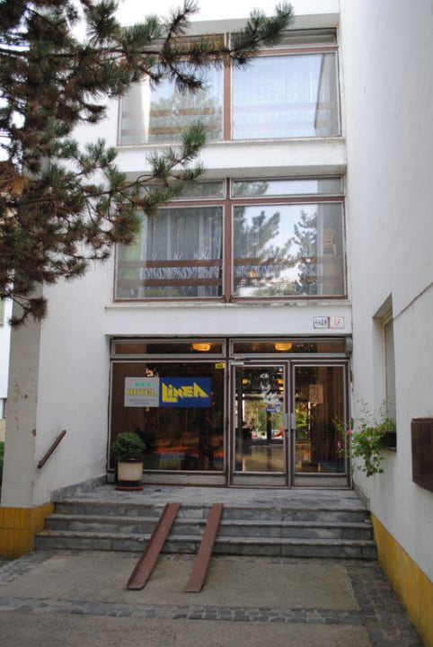 Vchod Hotel Linea Piestany
