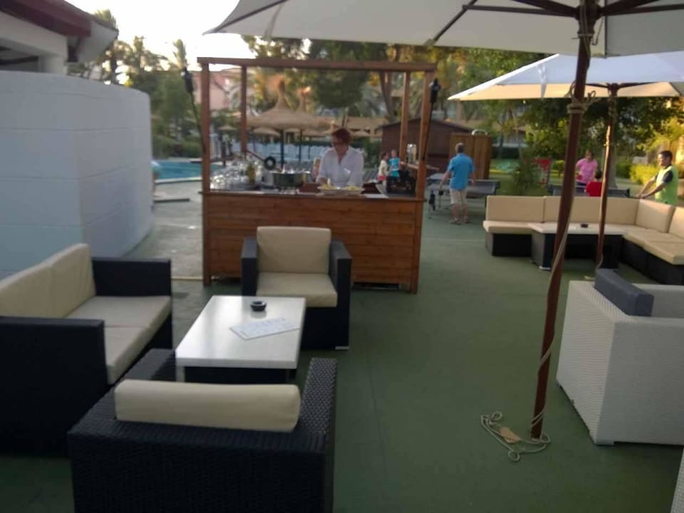 Bar abends in Betrieb Prinsotel La Dorada