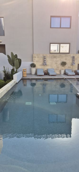 Pool Ikones Seafront Luxury Suites