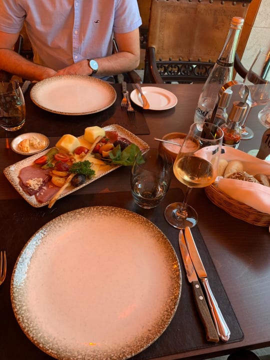 Gastro Gloria Serenity Resort