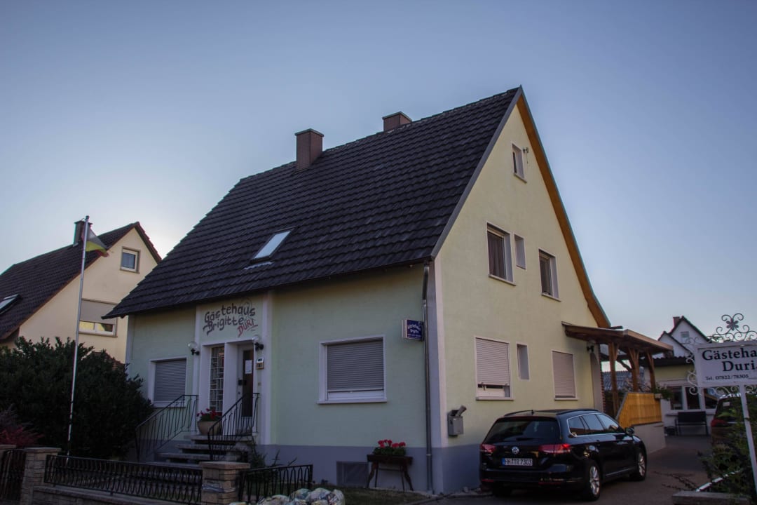 Gästehaus vorne in der Früh Gästehaus Brigitte Duri