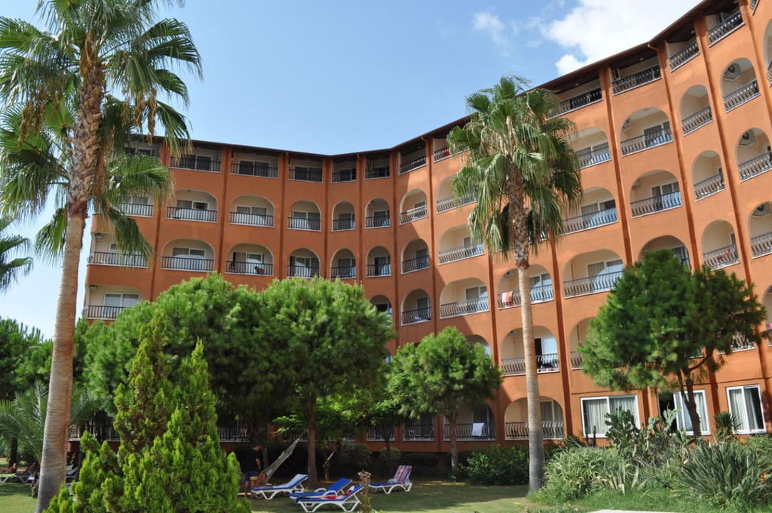 Anblick vom Pool Club Turtas Beach Hotel