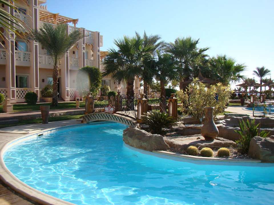 Теплый бассейн Pickalbatros Palace Resort