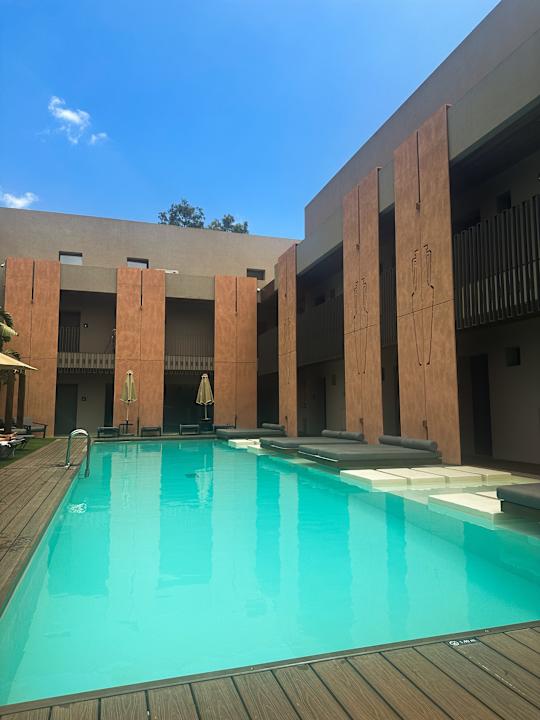 Pool Pilot Amphora Boutique Hotel