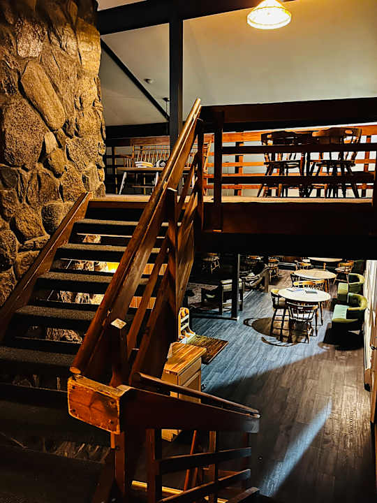 Lobby Mountaineer Inn
