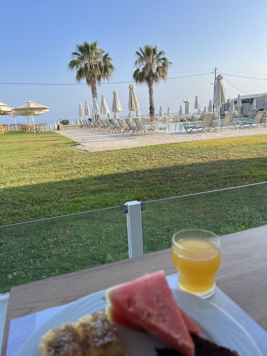 Ausblick Acharavi Beach Hotel