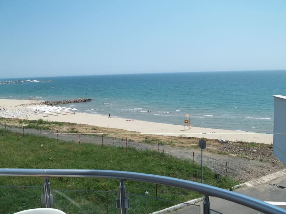 Blick vom Balkon aufs Meer Hotel Sineva Beach