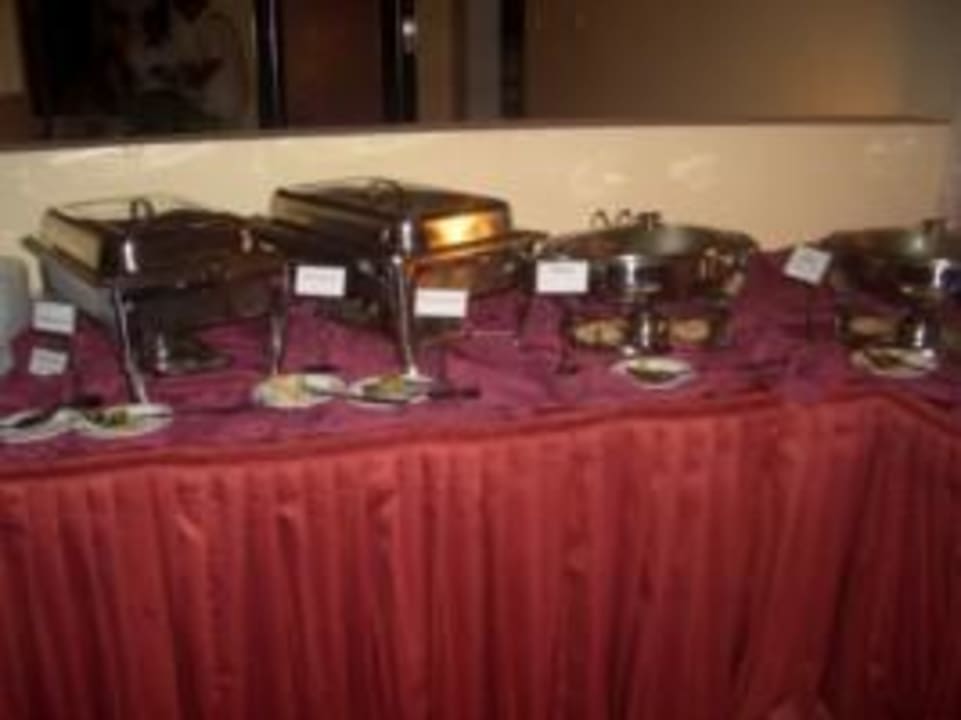 Büffet Oak Ray Serene Garden Hotel