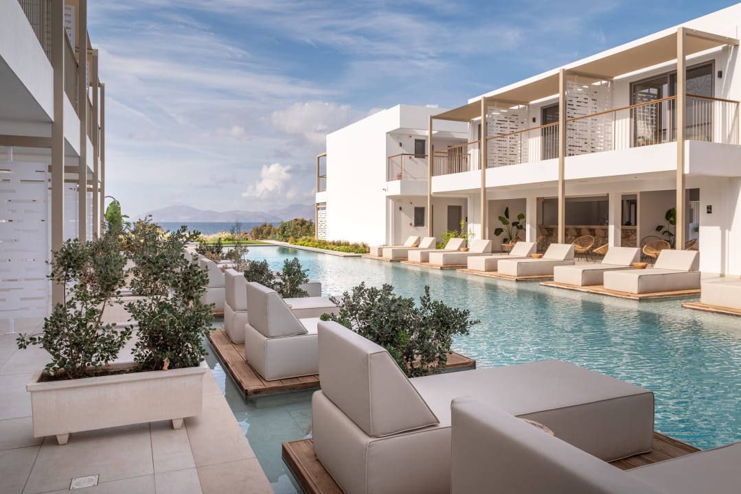 Pool Paralos Kyma Dunes