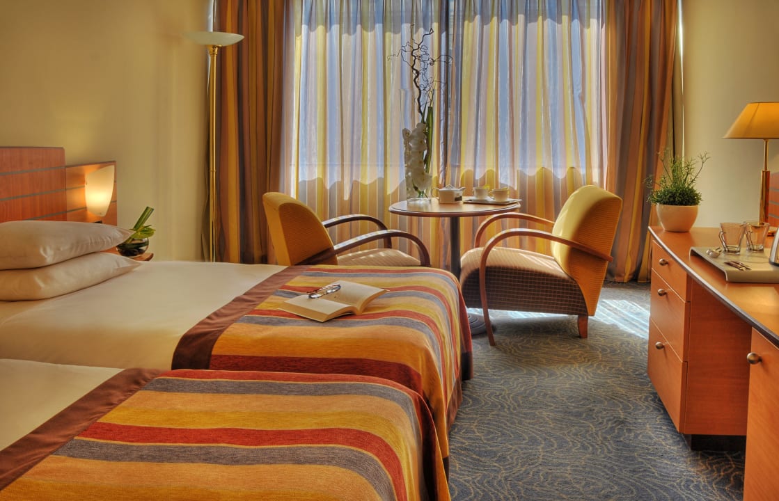 Chambre standard côté ville Hotel Mercure Centre Notre Dame