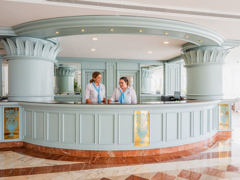 Lobby Grupotel Playa Camp de Mar