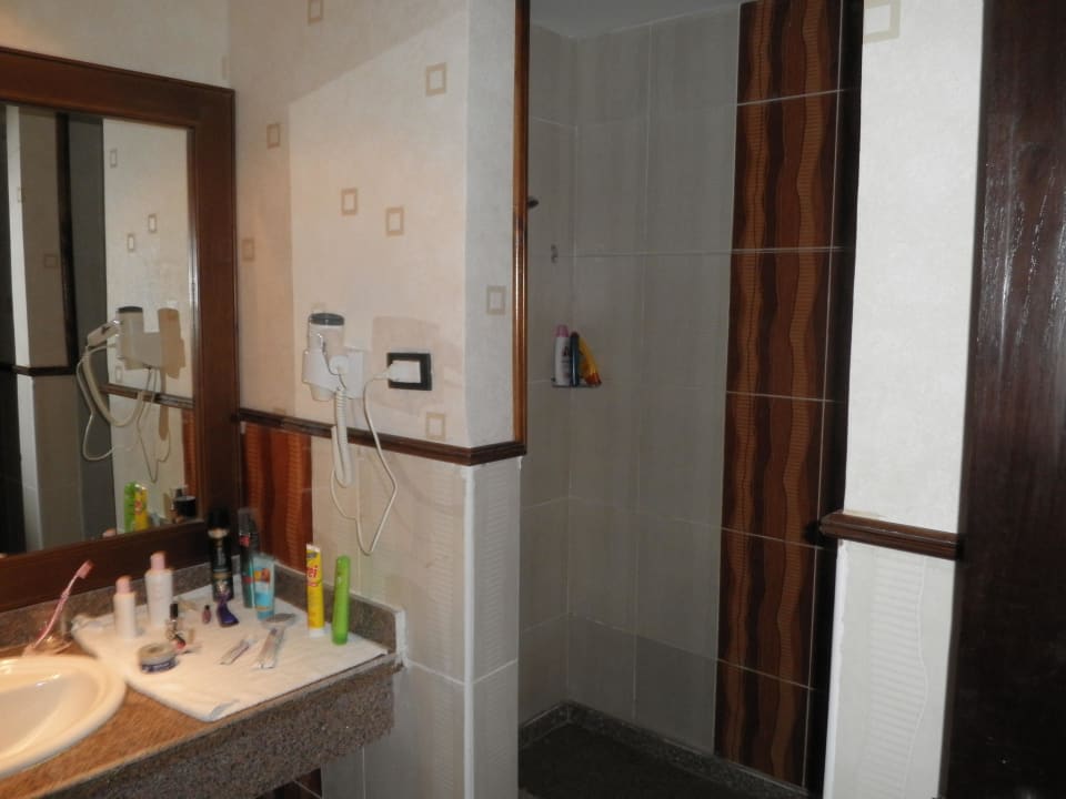 Mein grosses Bad  Pickalbatros Alf Leila Wa Leila Resort - Neverland Hurghada