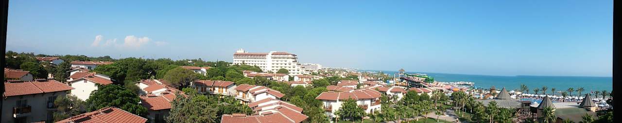 Aublick über "ein Teil " der Hotelanlege Papillon Belvil