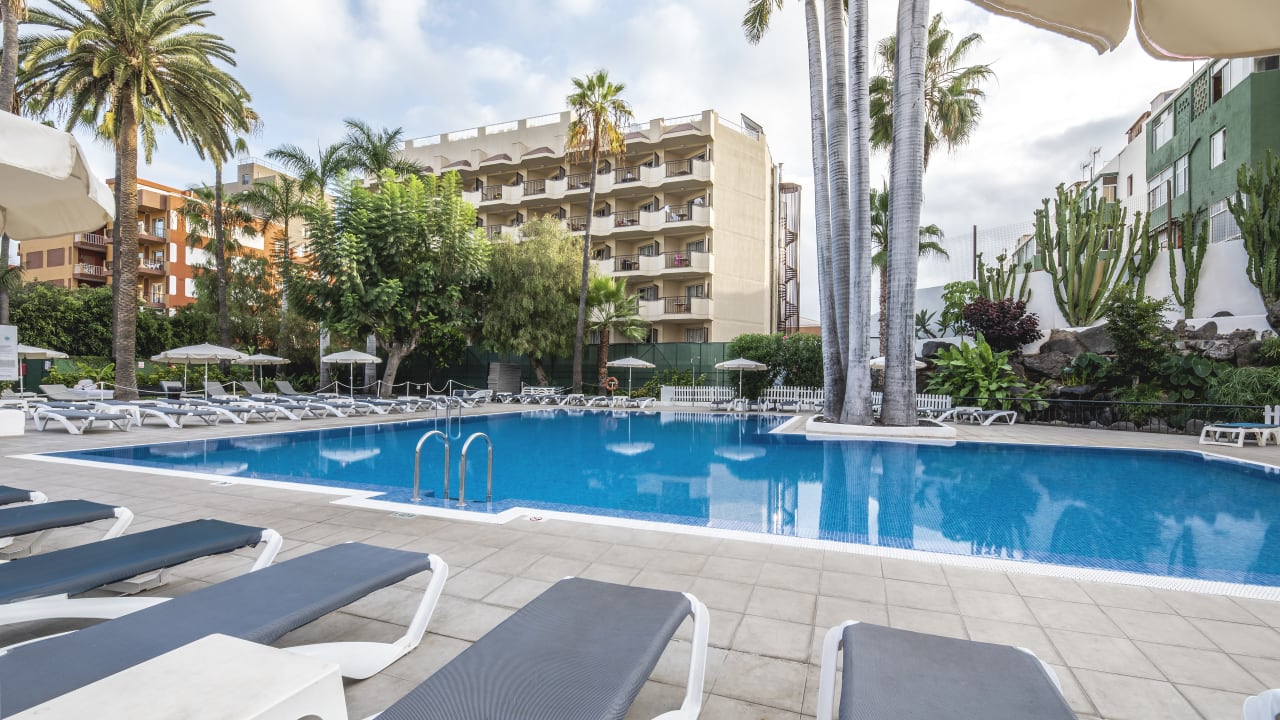 Pool Be Live Tenerife - Adults only