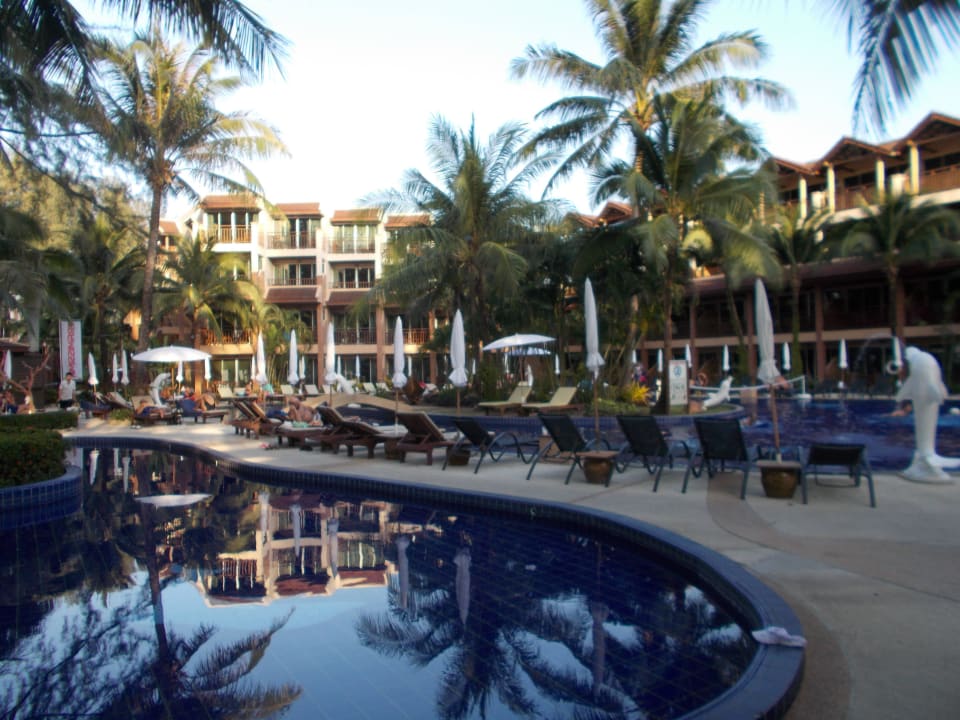 Basen w family wing Best Western Premier Bangtao Beach Resort & Spa