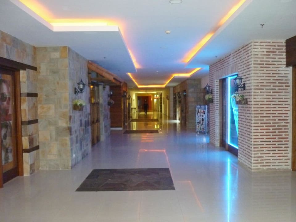 Shopping Meile Aqua Fantasy Aquapark Hotel & Spa