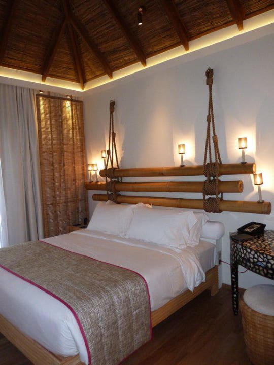 Beach Bungalow Constance Moofushi Maldives