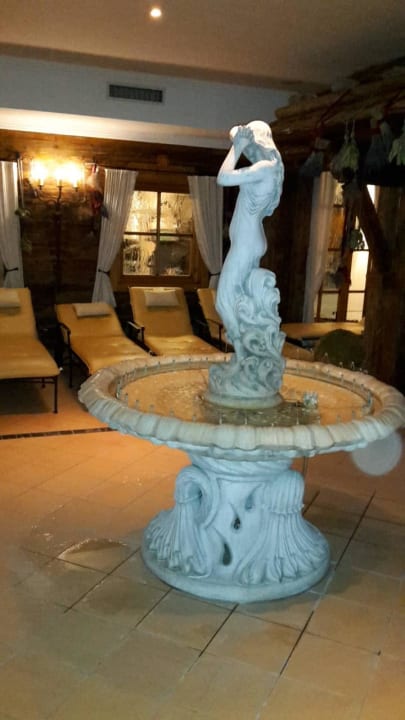 Undichter Springbrunnen im Ruheraum Hotel Tirolerhof