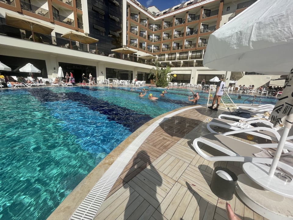 Pool Glamour Resort & Spa