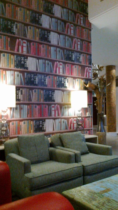 Sitzgelegenheit im Eingangsbereich Hotel München City Center affiliated by Meliá