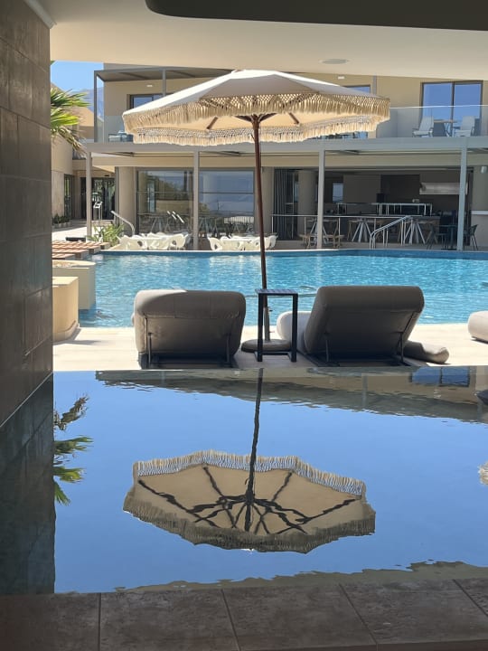 Pool Ventale Island Breeze Resort