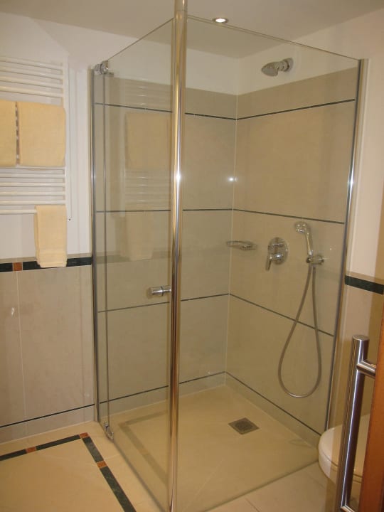 Ebenerdige Dusche ATLANTIC Hotel Wilhelmshaven