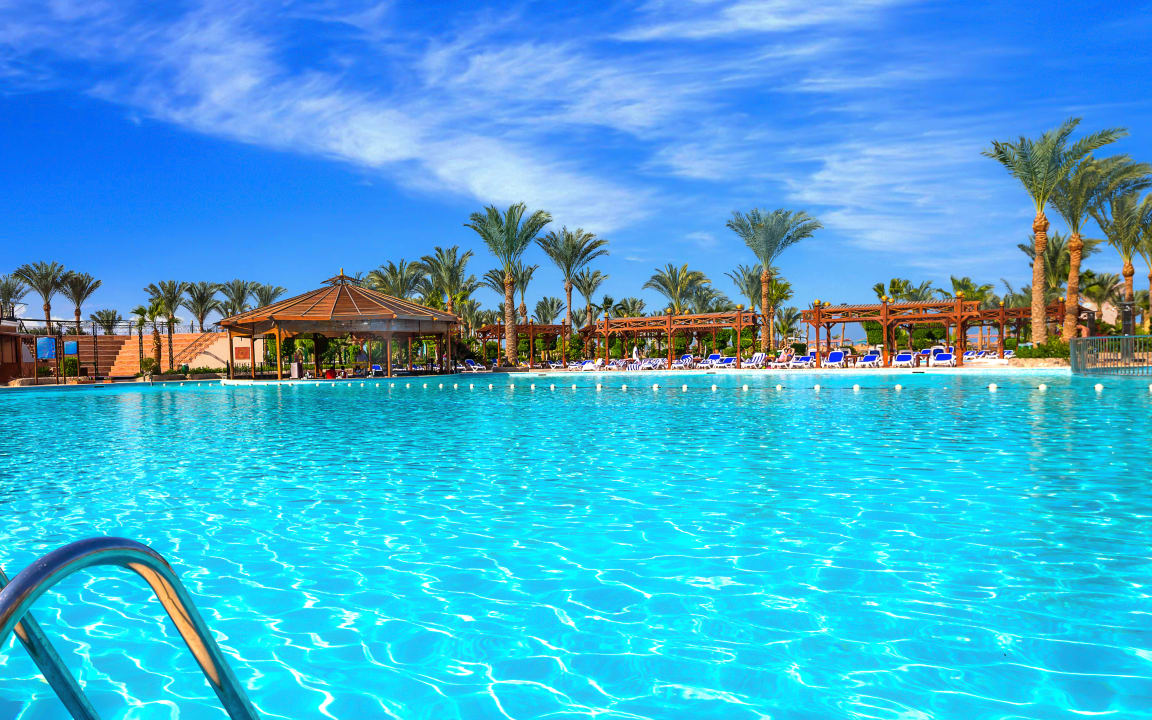 "Pool" Hawaii Riviera Aqua Park Resort (Hurghada) • HolidayCheck