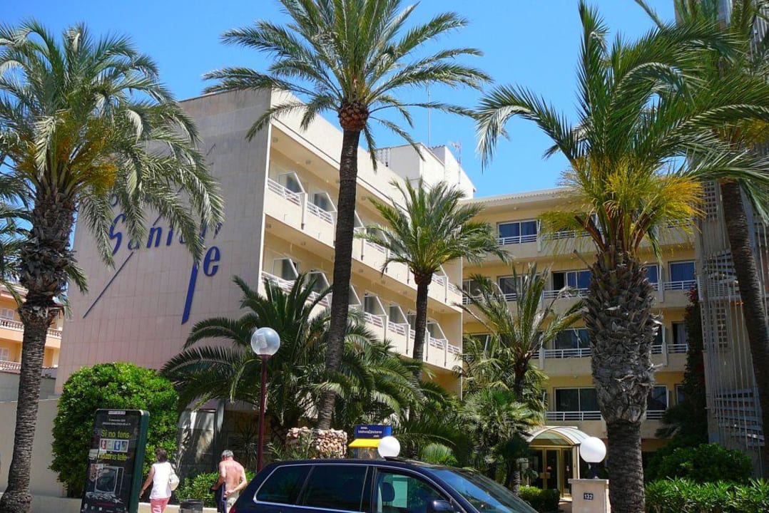 Blick von der Straßenseite aus The Sea Hotel by Grupotel - Adults only