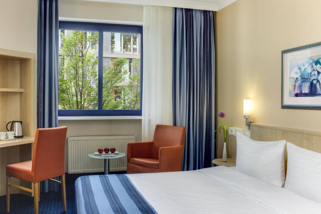 Business Zimmer Queen Size Single IntercityHotel Nürnberg