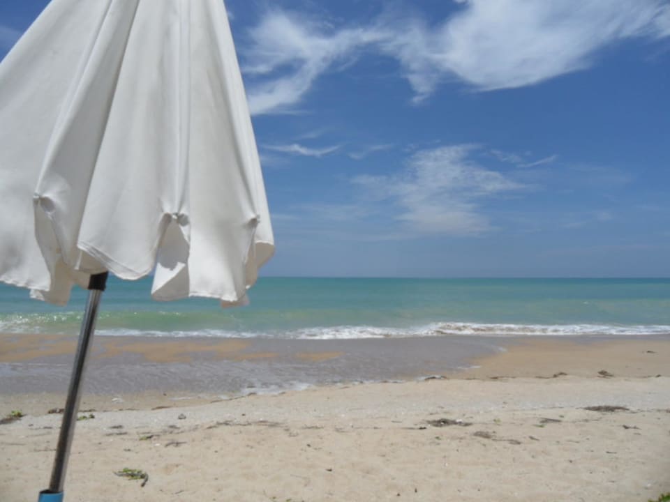 Blick von der Strandliege aufs Meer Khaolak Orchid Beach Resort