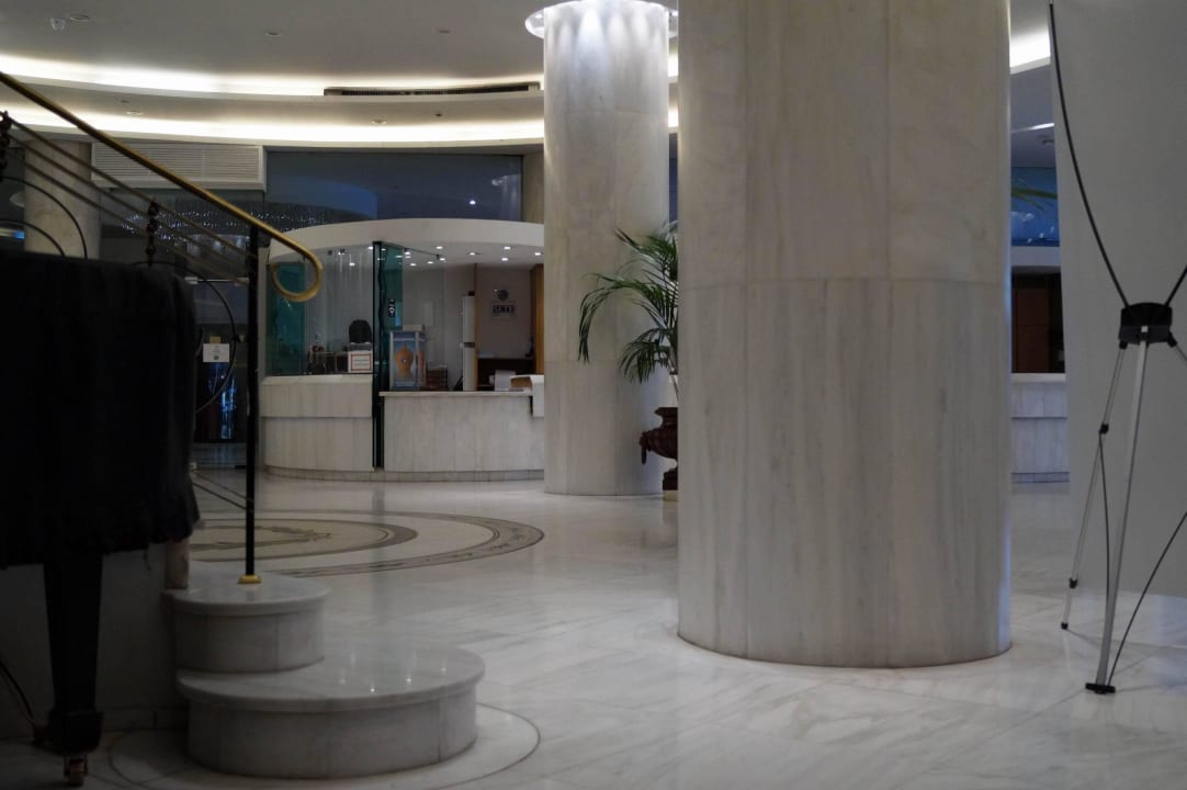 Eingangsbereich Titania Hotel