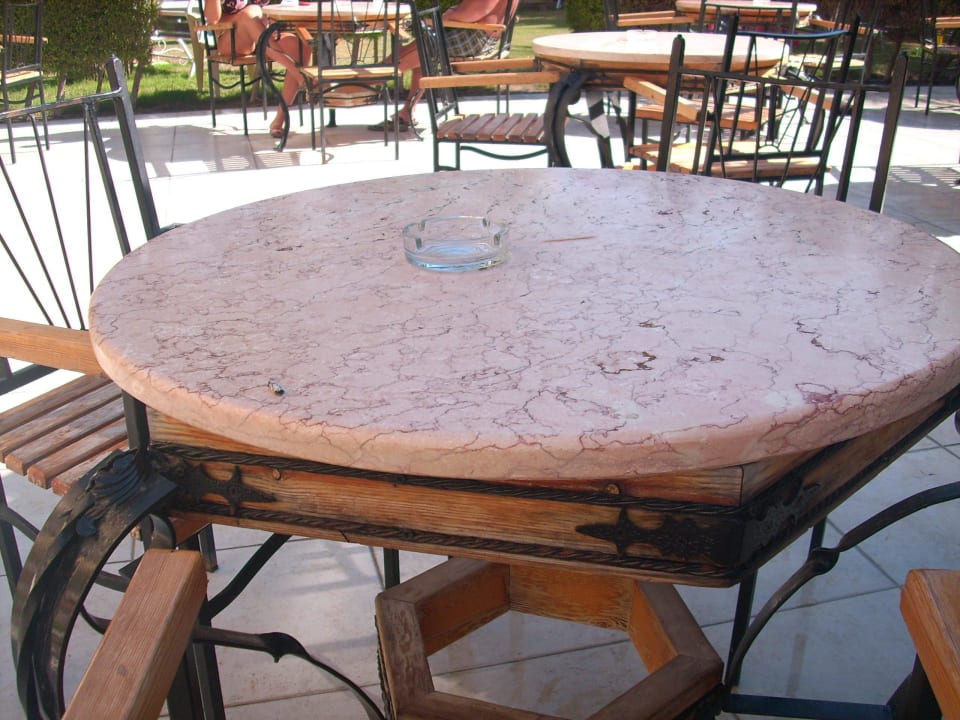 Sauberkeit in der Poolbar eine Zumutung Hotel Camyuva Beach