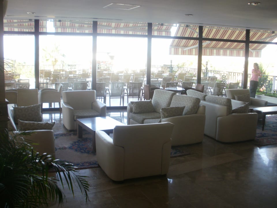 Viele Sitzgelegenheiten in der Lobby und im Barbereich Selectum Family Comfort Side