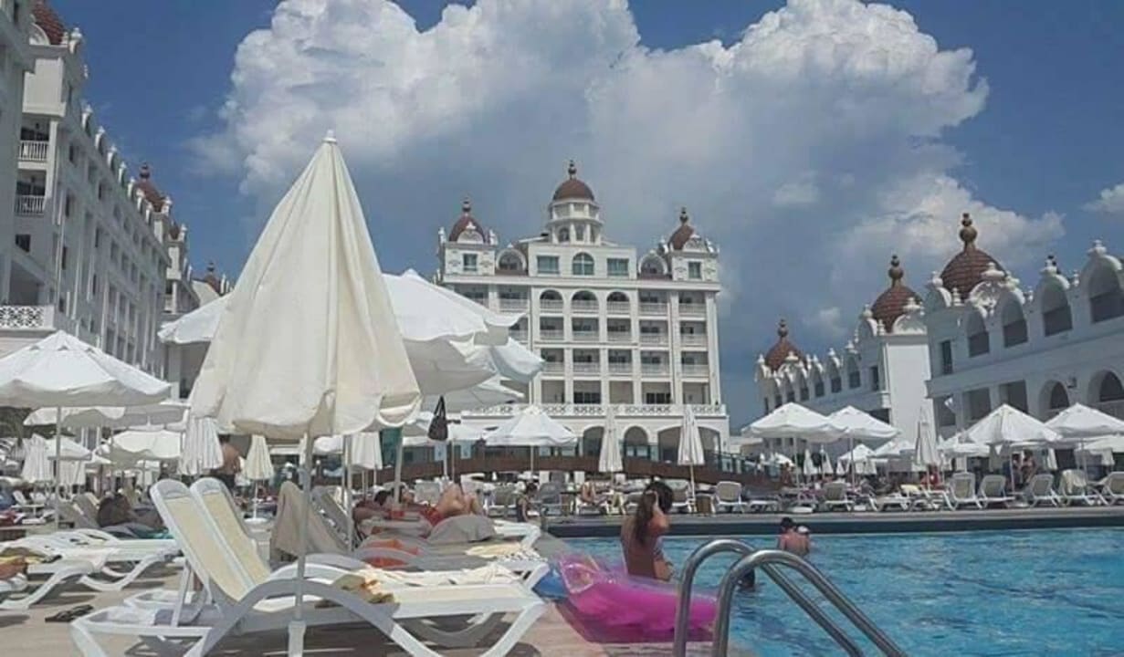 Nad basenem Oz Hotels Side Premium
