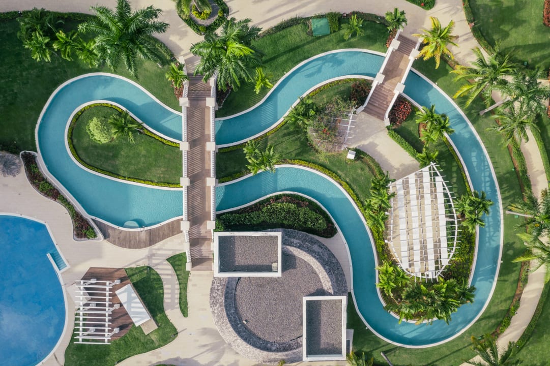 Pool Iberostar Selection Rose Hall Suites