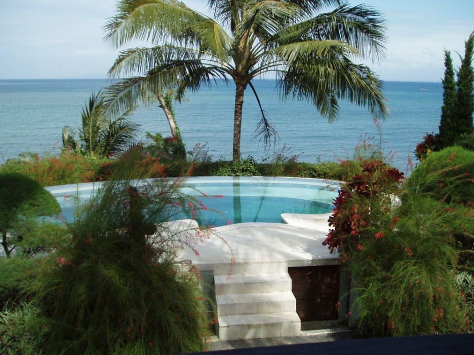 Pool facilities Hotel Candikusuma Beach Villas