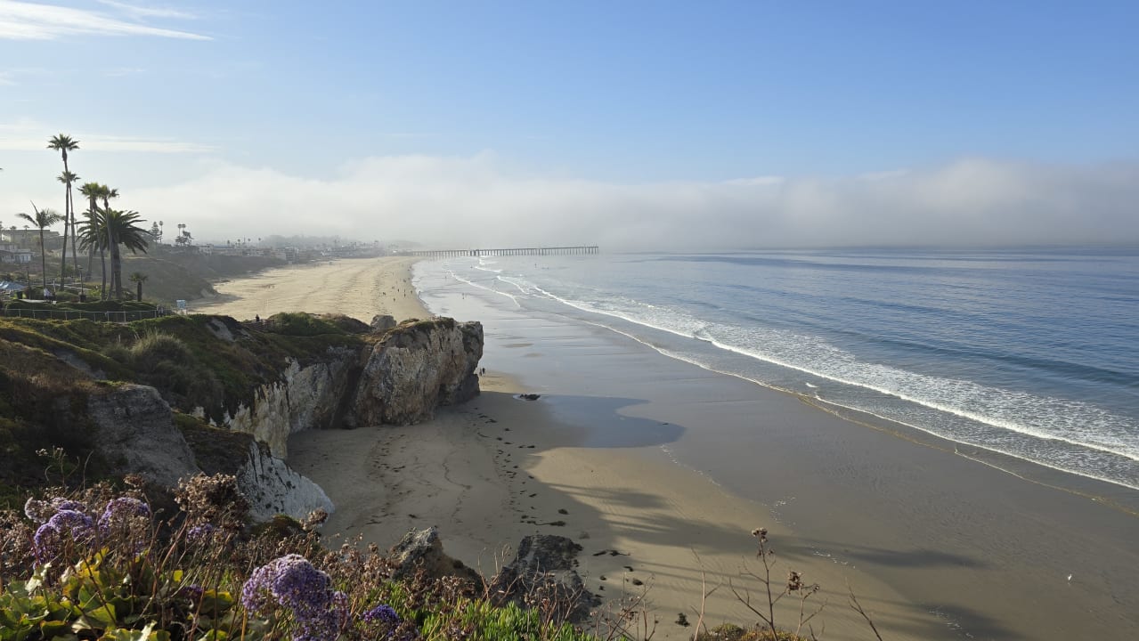 Strand Hotel Cottage Inn By the Sea